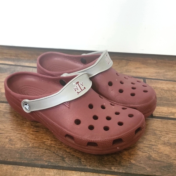 CROCS Other - Texas A&M Aggie Maroon Silver Crocs Size XL Men 10-11 Women 12-14​